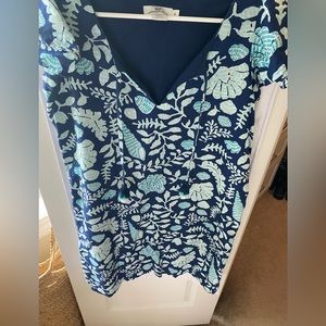 Vineyard vines lined dress  - perfect for any coastal summer party or bbq !